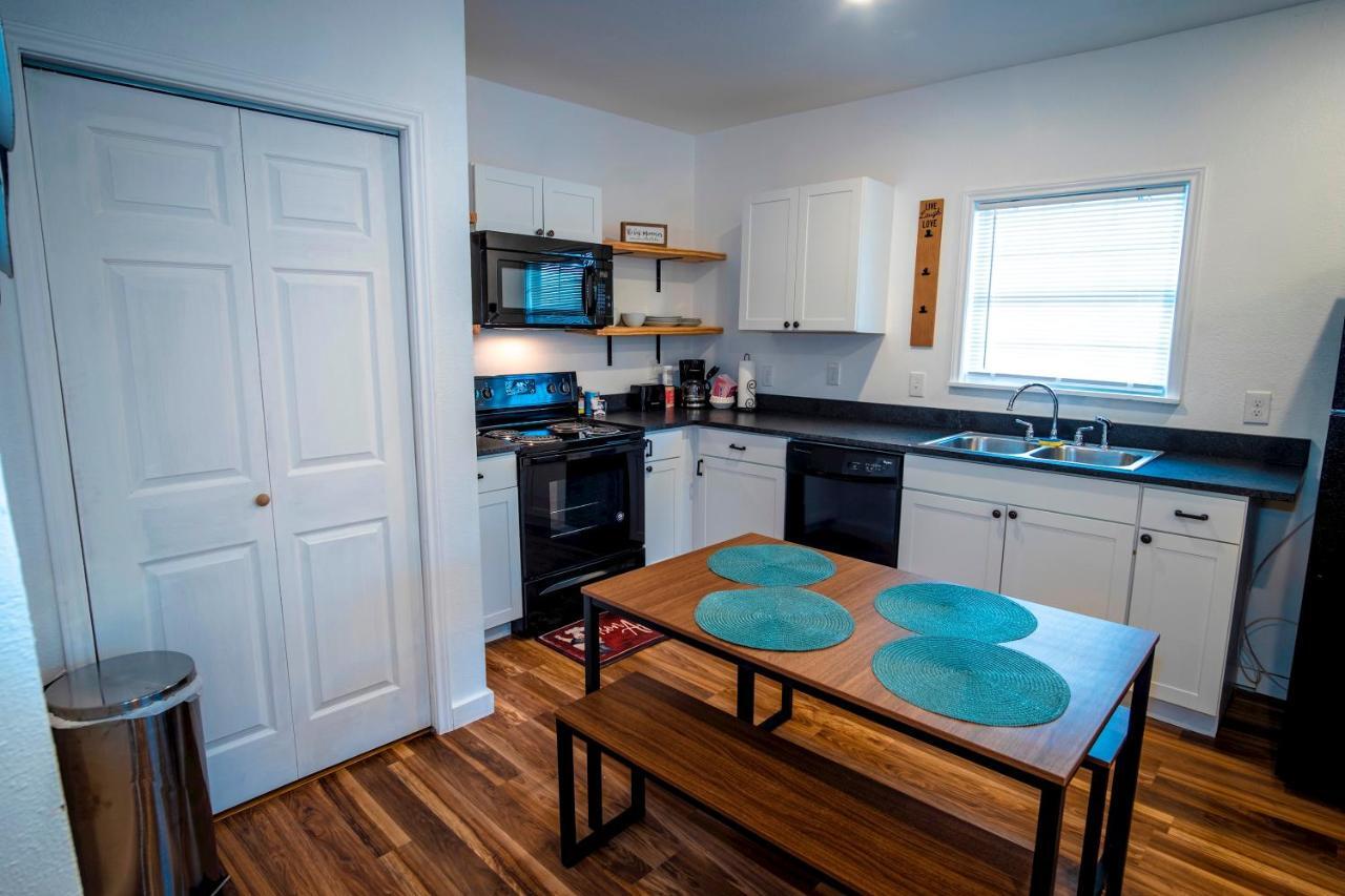 Downtown View Cozy 2Br1Ba Home Sleeps 8 San Antonio Exteriör bild
