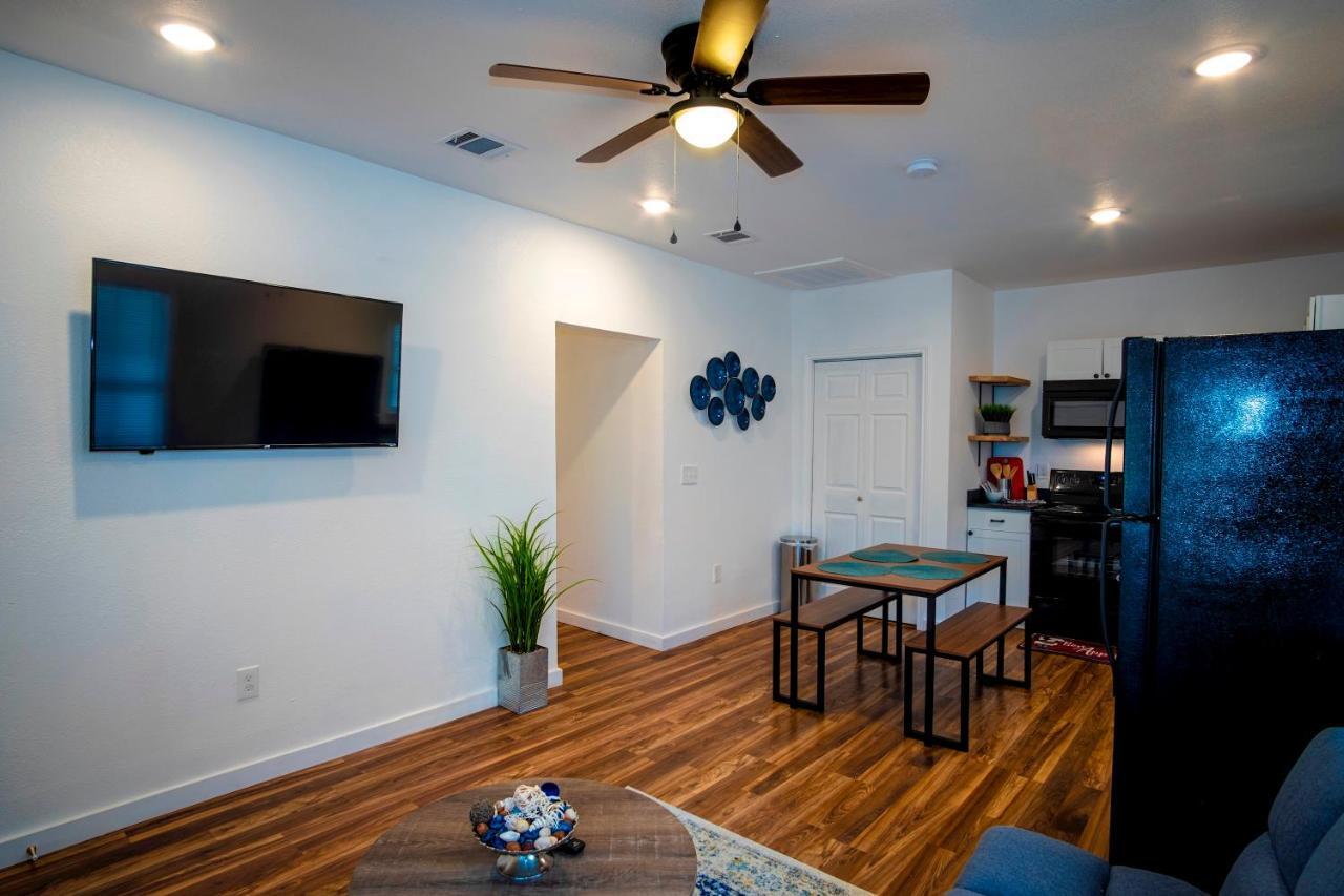 Downtown View Cozy 2Br1Ba Home Sleeps 8 San Antonio Exteriör bild