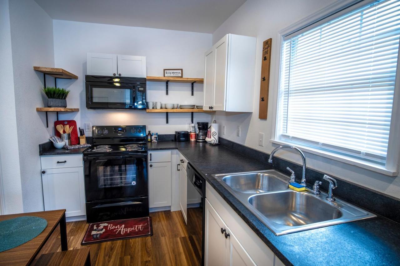 Downtown View Cozy 2Br1Ba Home Sleeps 8 San Antonio Exteriör bild