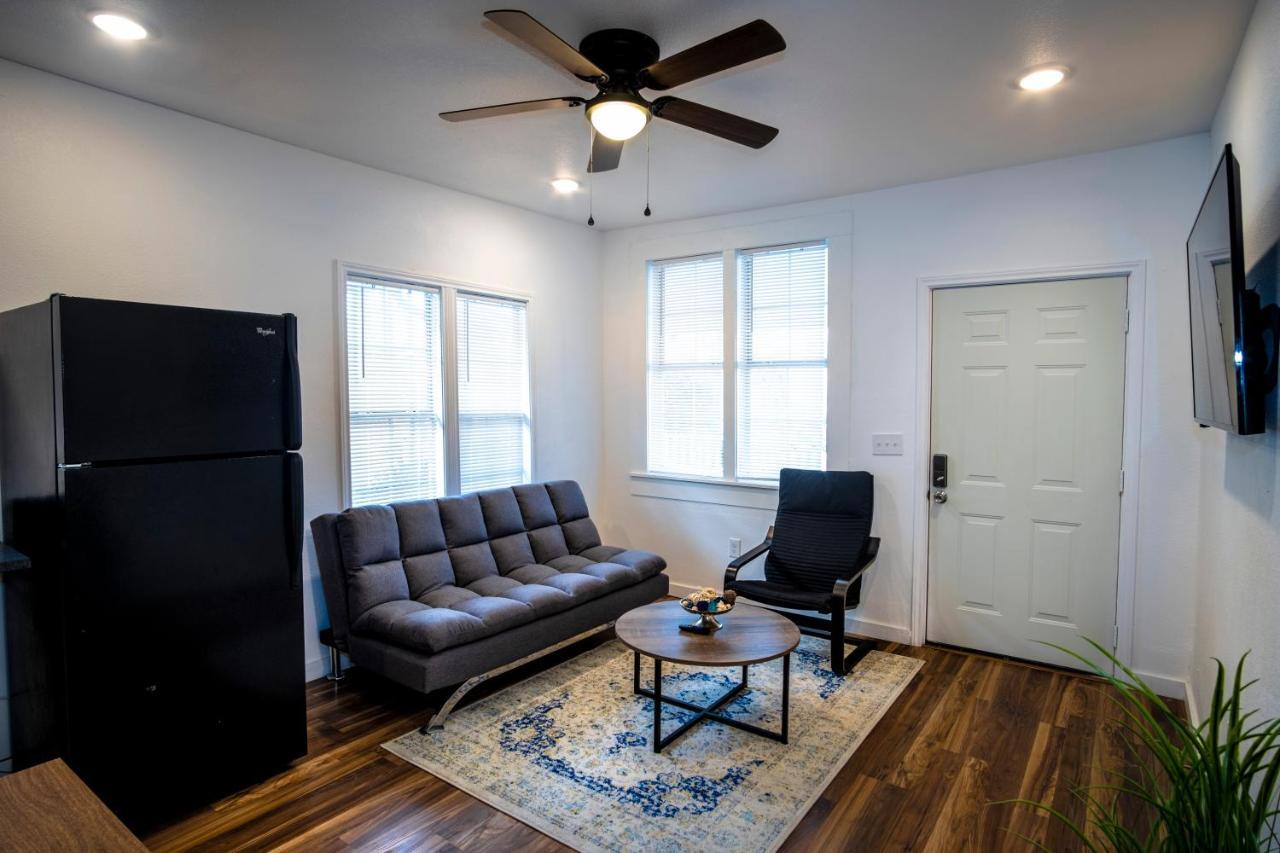 Downtown View Cozy 2Br1Ba Home Sleeps 8 San Antonio Exteriör bild