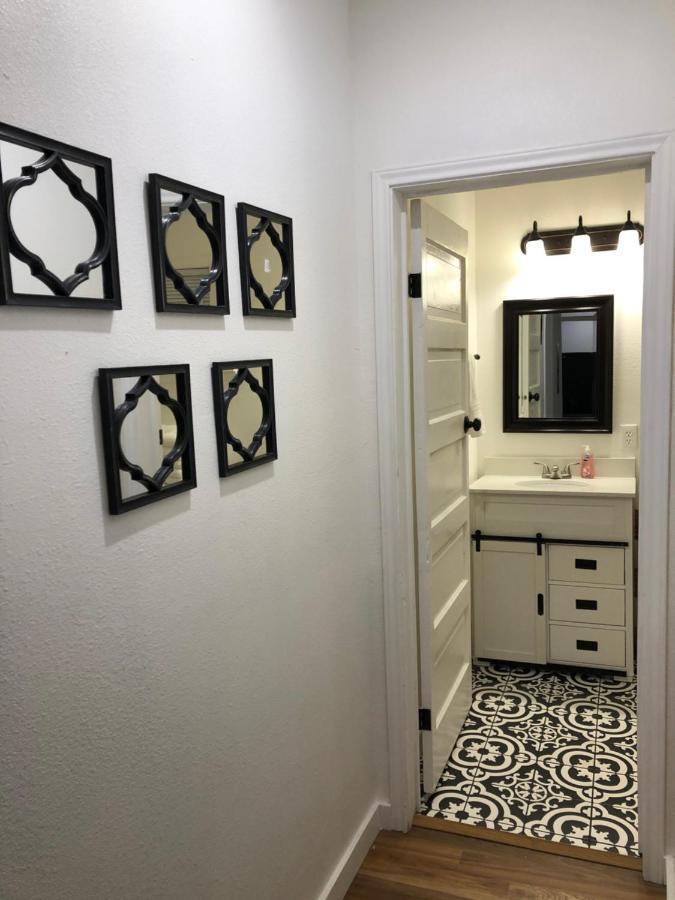 Downtown View Cozy 2Br1Ba Home Sleeps 8 San Antonio Exteriör bild